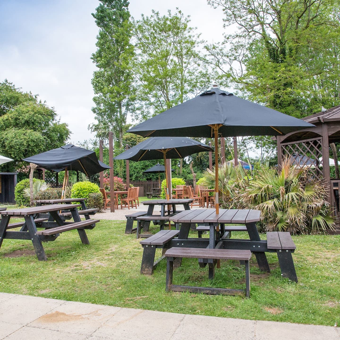 Good food & great times at The Crown Wychbold